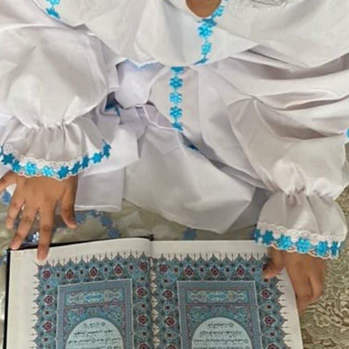 ست جشن تکلیف دخترانه مدل شکوفه نیلی - Image 2